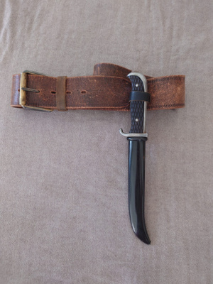 Vanhapuukko ja vyö INT-40