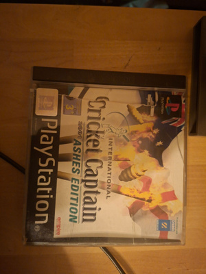 PS1 International Cricket Captain 2001 Ashes Edition CIB