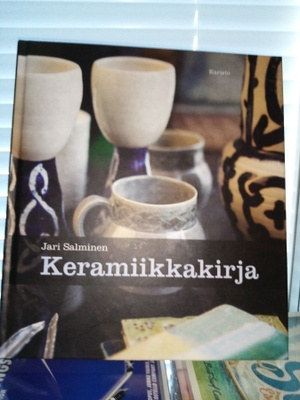 Jari Salminen : Keramiikkakirja ( SIS POSTIKULU)
