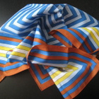 Huivi polyester  pieni monivärinen geometriset kuviot - pikkukuva 2