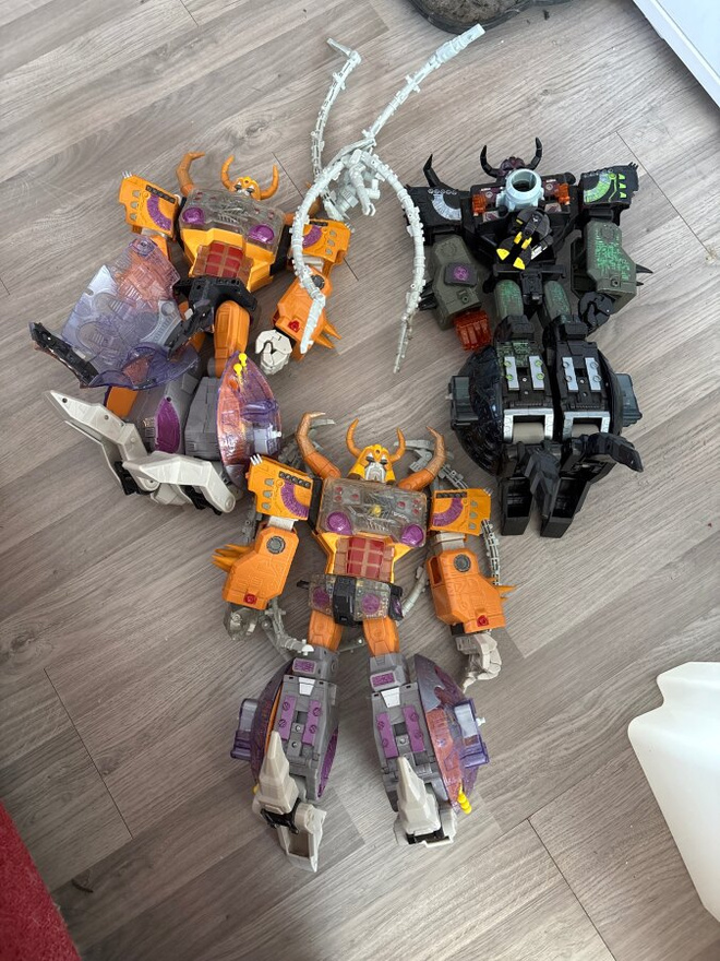Transformers Armada / Energon Unicron hahmoja 3 kpl