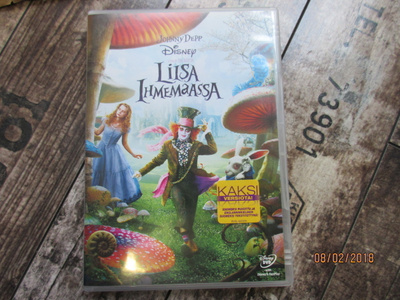 Disney Liisa Ihmemaassa dvd. (Johnny Depp)