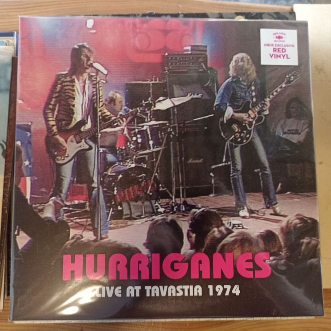 LP  Hurriganes Tavastia live  (punainen)