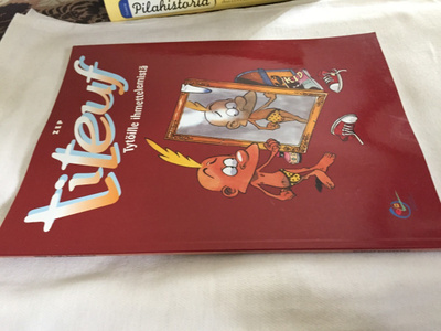 TITEUF 1 TYTÖILLE IHMETTELEMISTÄ HYVÄ