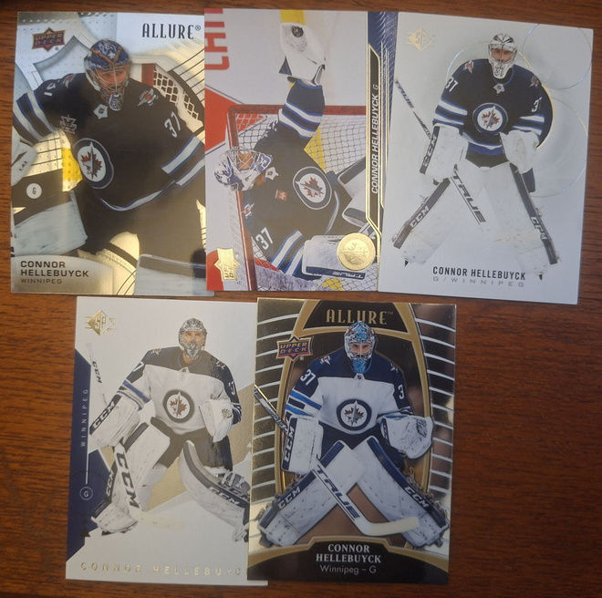 Connor Hellebuyck (mokke) 5kpl