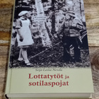 Seija-Leena Nevala - Lottatytöt ja sotilaspojat - pikkukuva 1