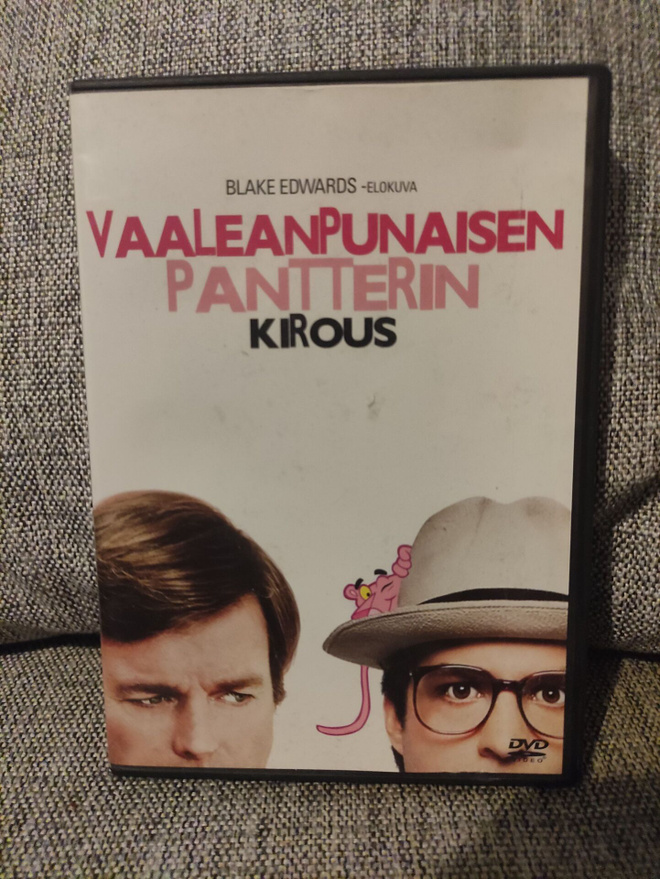 Vaaleanpunaisen pantterin kirous (1983)