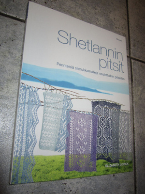 Elizabeth Lovick: Shetlannin pitsit- uudenveroinen kirja 1,p