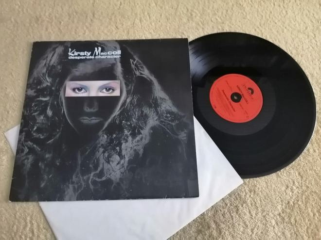 KIRSTY MACCOLL - Desperate Character LP