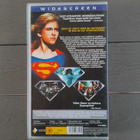 VHS: Supergirl (Helen Slater, Faye Dunaway 1984/2001) - pikkukuva 2