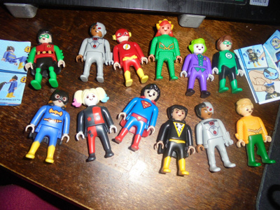 Suklaamuna Kinder Playmobill hahmoja