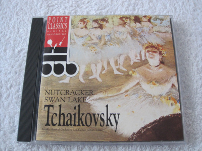 Tchaikovsky (CD) NUTCRACKER & SWAN LAKE