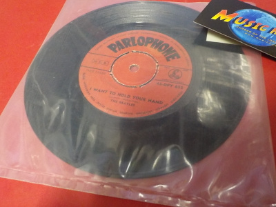 THE BEATLES - I WANT TO HOLD YOUR HAND VG+ 7'' SINGLE