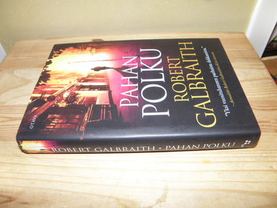 Robert Galbraith Paha polku (sidottu)