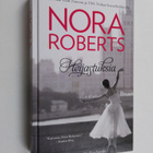 Nora Roberts : Heijastuksia - pikkukuva 1