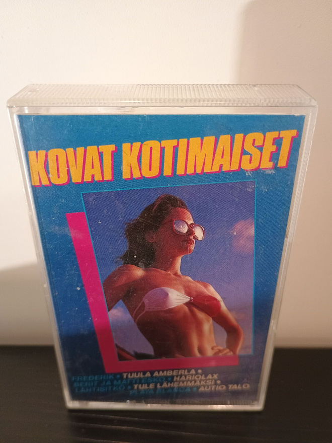 KOVAT KOTIMAISET C-KASETTI