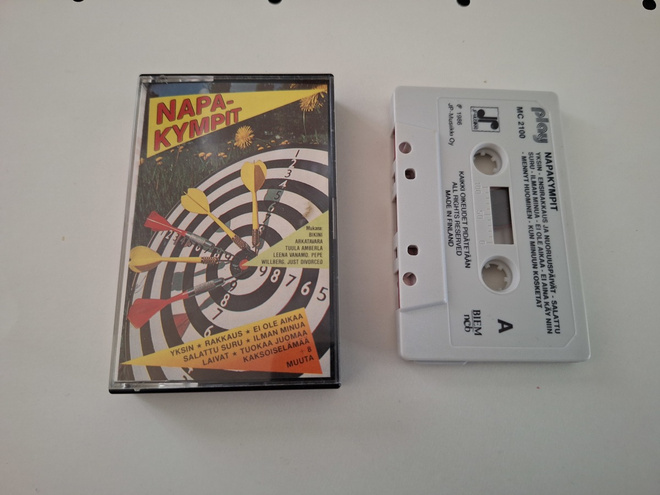 TUULA AMBERLA, PEPE WILLBERG ym. NAPA-KYMPIT c-kasetti