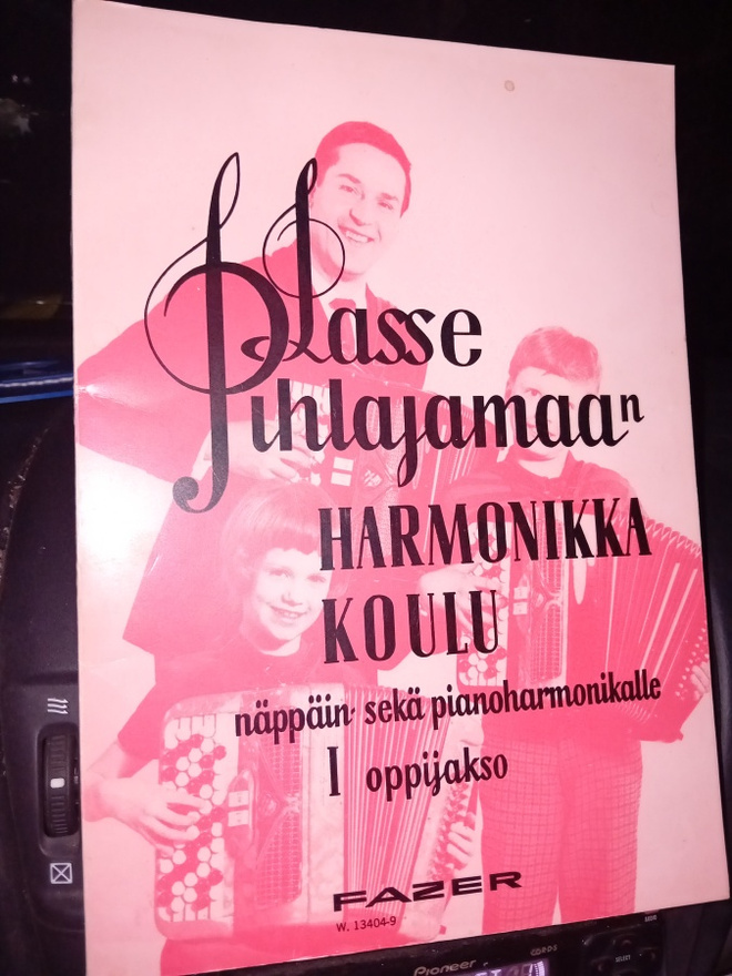 Lasse Pihlajamaan harmonikkakoulu I Oppijakso ( SIS POSTIKUL