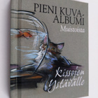 pieni kuva-albumi mustoista : Kissojen ystävälle - pikkukuva 1