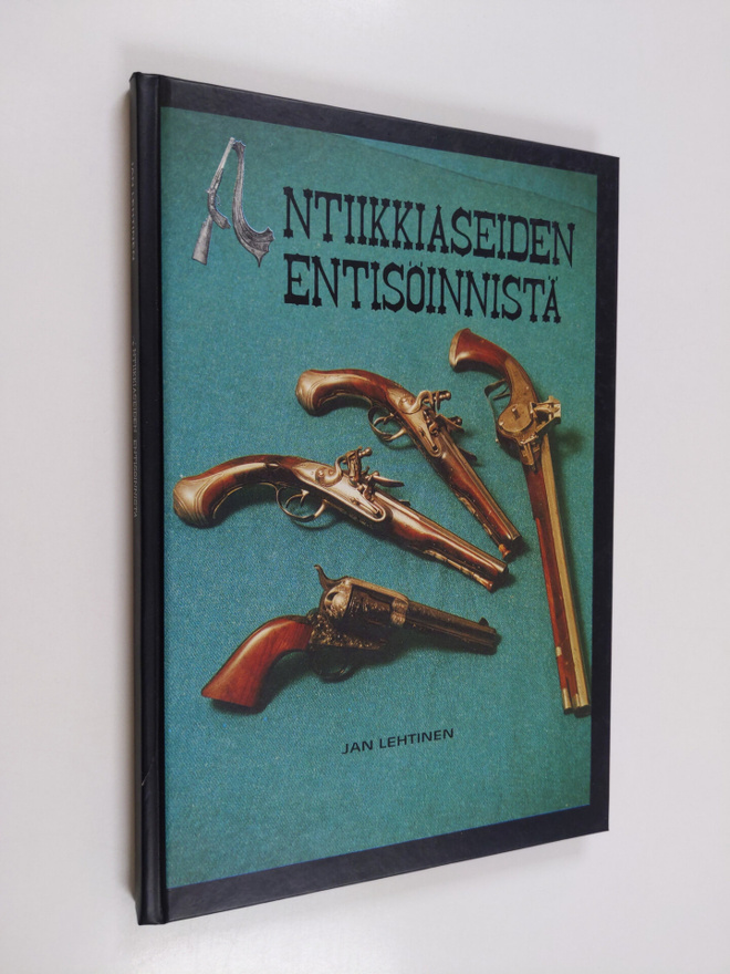 Jan Lehtinen : Antiikkiaseiden entisöinnistä (signeerattu)