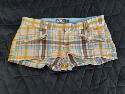 Shortsit koko 38