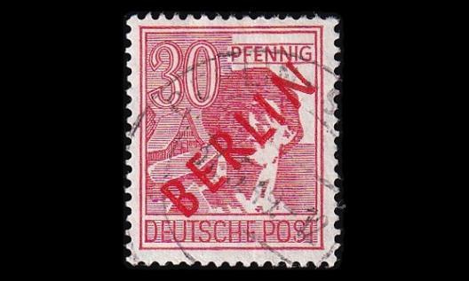 Berlin 28 o Punainen päällepainama 30 Pf (1949)