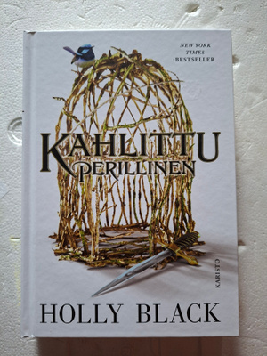 Black, Holly: Keijuvalta 1: Kahlittu perillinen