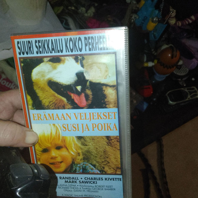 Erämaan veljekset susi ja poika vhs