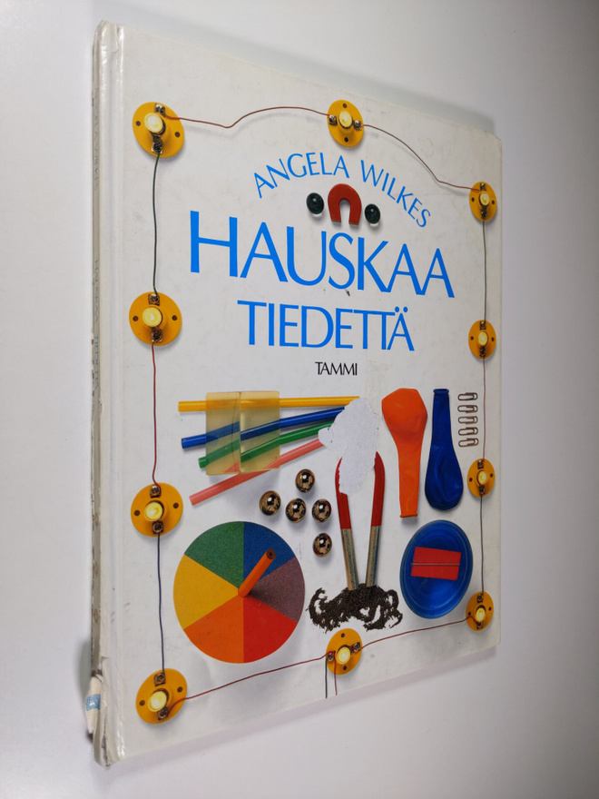 Angela Wilkes : Hauskaa tiedettä