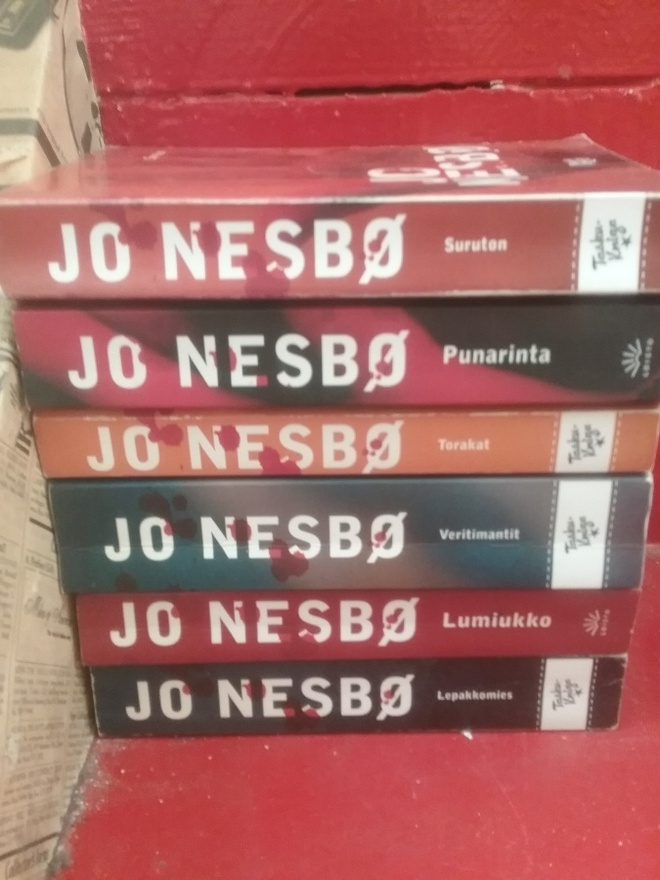 Jo Nesbø - Harry Hole -pokkareita