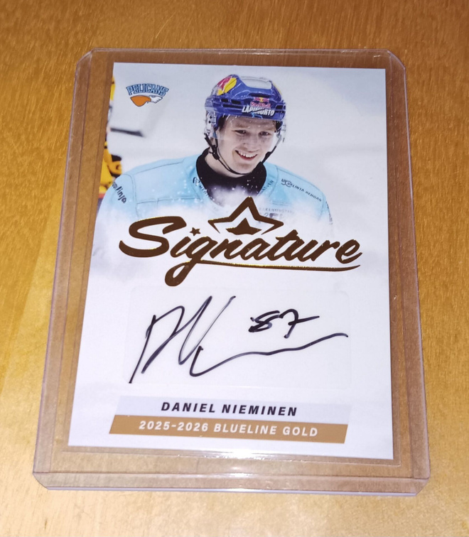 25-26 Blueline Signature Gold Daniel Nieminen /40 Pelicans