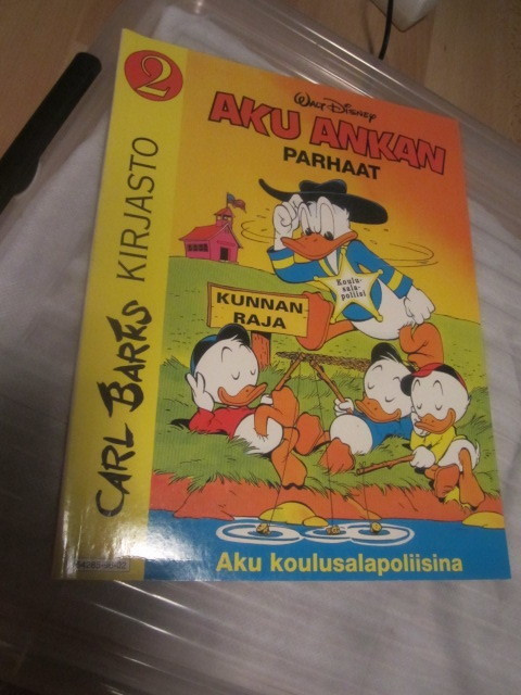 Carl Barks Kirjasto 2 / Walt Disney / Aku koulusalapoliisina