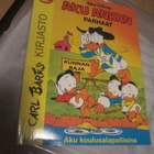 Carl Barks Kirjasto 2 / Walt Disney / Aku koulusalapoliisina - pikkukuva 1