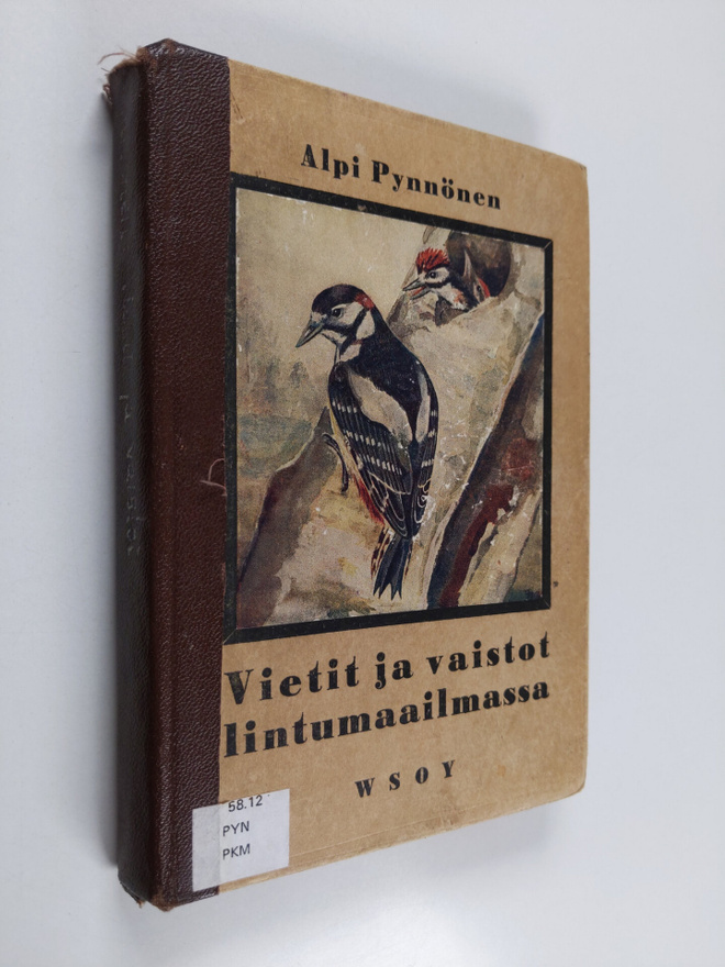 Alpi Pynnönen : Vietit ja vaistot lintumaailmassa