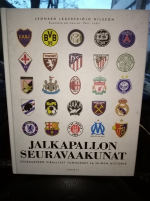 NILSSON : JALKAPALLON SEURAVAAKUNAT ( SIS POSTIKULU  )