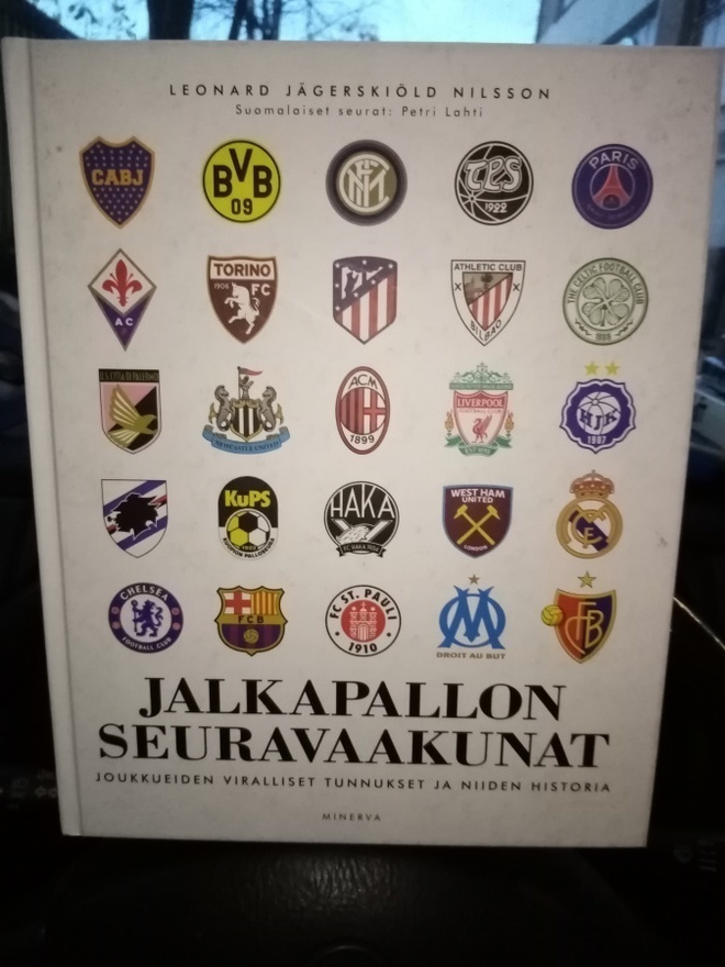 NILSSON : JALKAPALLON SEURAVAAKUNAT ( SIS POSTIKULU  )