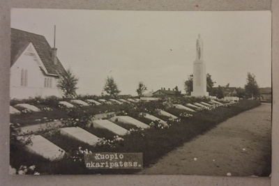 Kuopio: Sankaripatsas * (131)