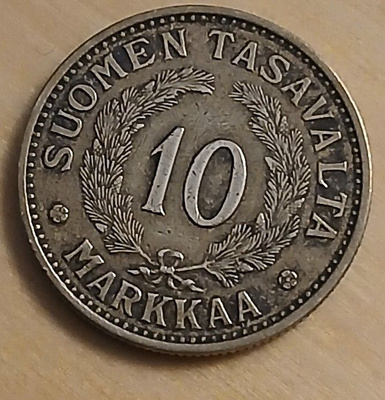 Alumiinipronssi 10 markka v. 1935. Lyöntimäärä 81.000 kpl.