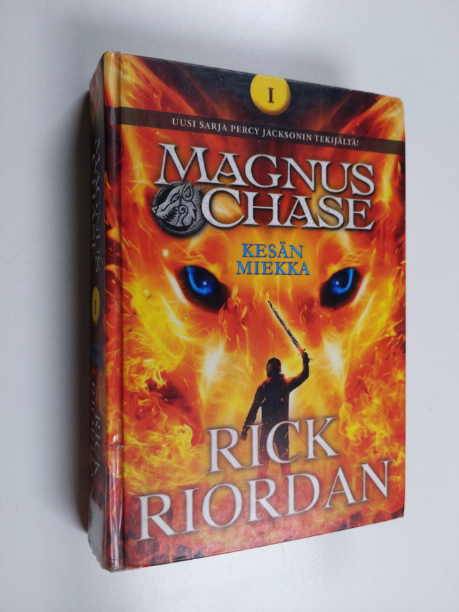 Rick Riordan : Kesän miekka