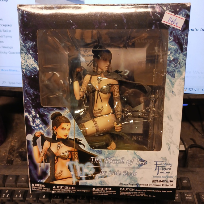 LUIS ROYO - the touch of ice   - HEAD HUNTER STORE.
