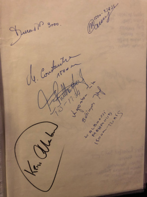 Yleisurheilijoiden nimikirjoituksia (Maailmankisat 1988)