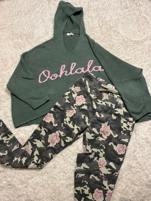 CHICA LONDON upeat ruusu camo kuosi housut XS (S)