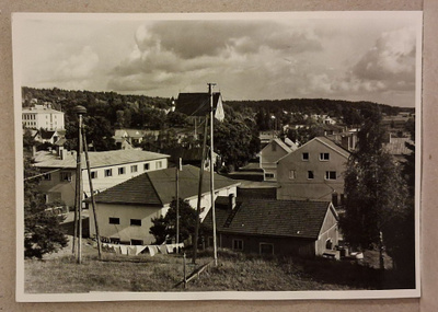 Perniön: Kirkonkylää *** (225)