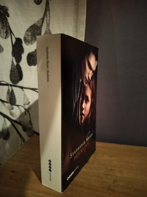 Stephenie Meyer - Houkutus - 23.p.2010