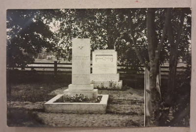 Luopioinen: 1928 Sankaripatsas *** (809)