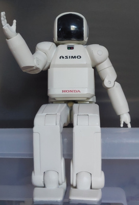 Harvinainen Honda ASIMO -robottifiguuri (1/8)