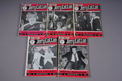 1082. 5kpl Jerry Cotton 1961-vuosikerran lehtiä.