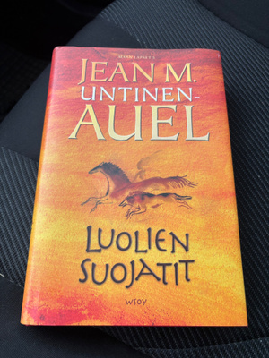 Luolien suojatit. Maan lapset 5 -Luolakarhun klaani sarja