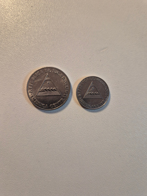 Nicaragua	1994 10/50  centavos    (14476)