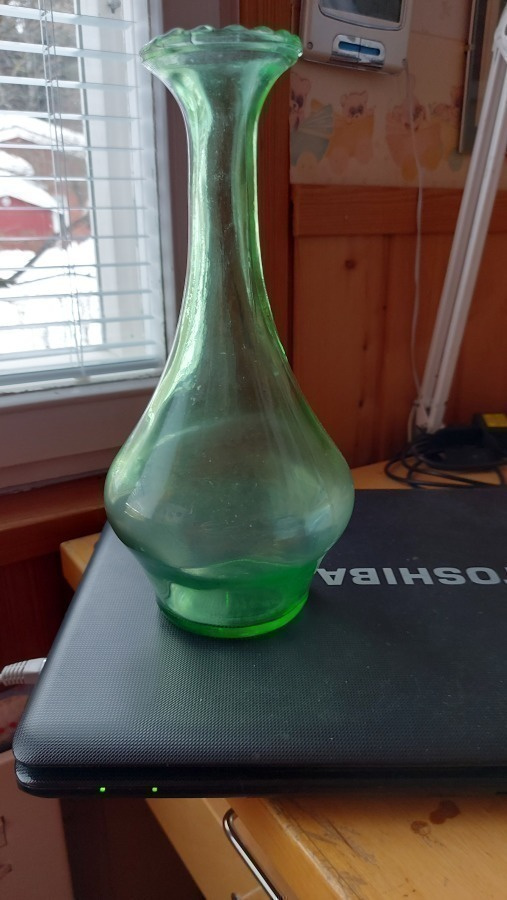 Vihreä koristepullo